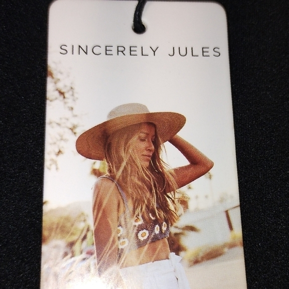 Sincerely Jules shorts black elastic waist Size: S - Picture 5 of 6